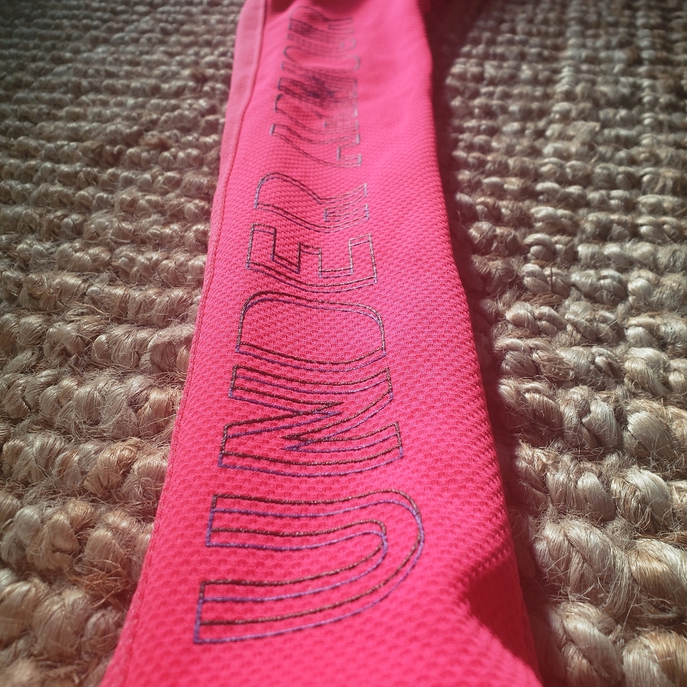 Pink under armour pullover ♡
